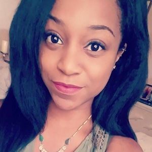 Meet your Posher, Mialauni